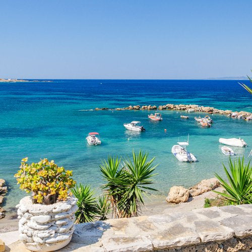 boats_in_small_harbor